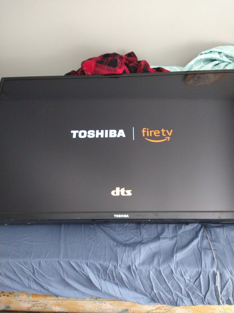 Toshiba 50" Smart TV 