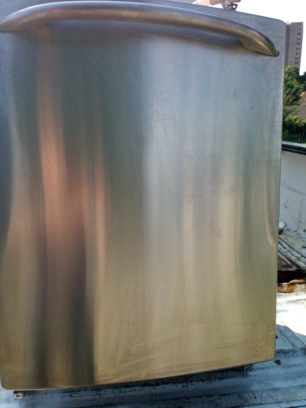 LIKE NEW STAINLESS STEEL DISHWASHER