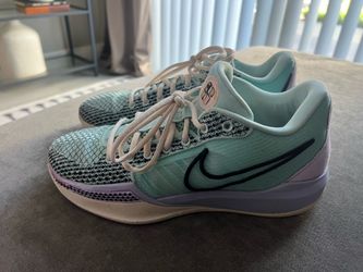 Nike Sabrina 1 size 9 women’s $50