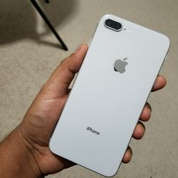 iPhone 8 Plus, 256GB, Factorý  Únlocked.. Excellent Condition..