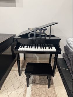 Little grand piano for toddler/baby