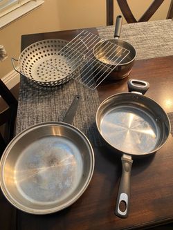 Cooking pans set