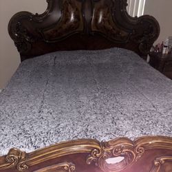 Queen Size Maple Wood Bed frame 