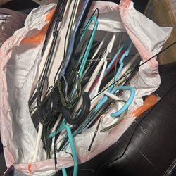 100 Hangers 
