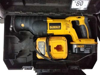 Dewalt Dc385 Yellow Cordless Circular Saw