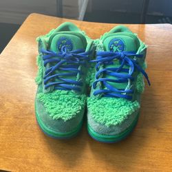 Grateful Dead SB Dunk Low 