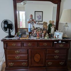 Drawer Dresser And Matching End Tables