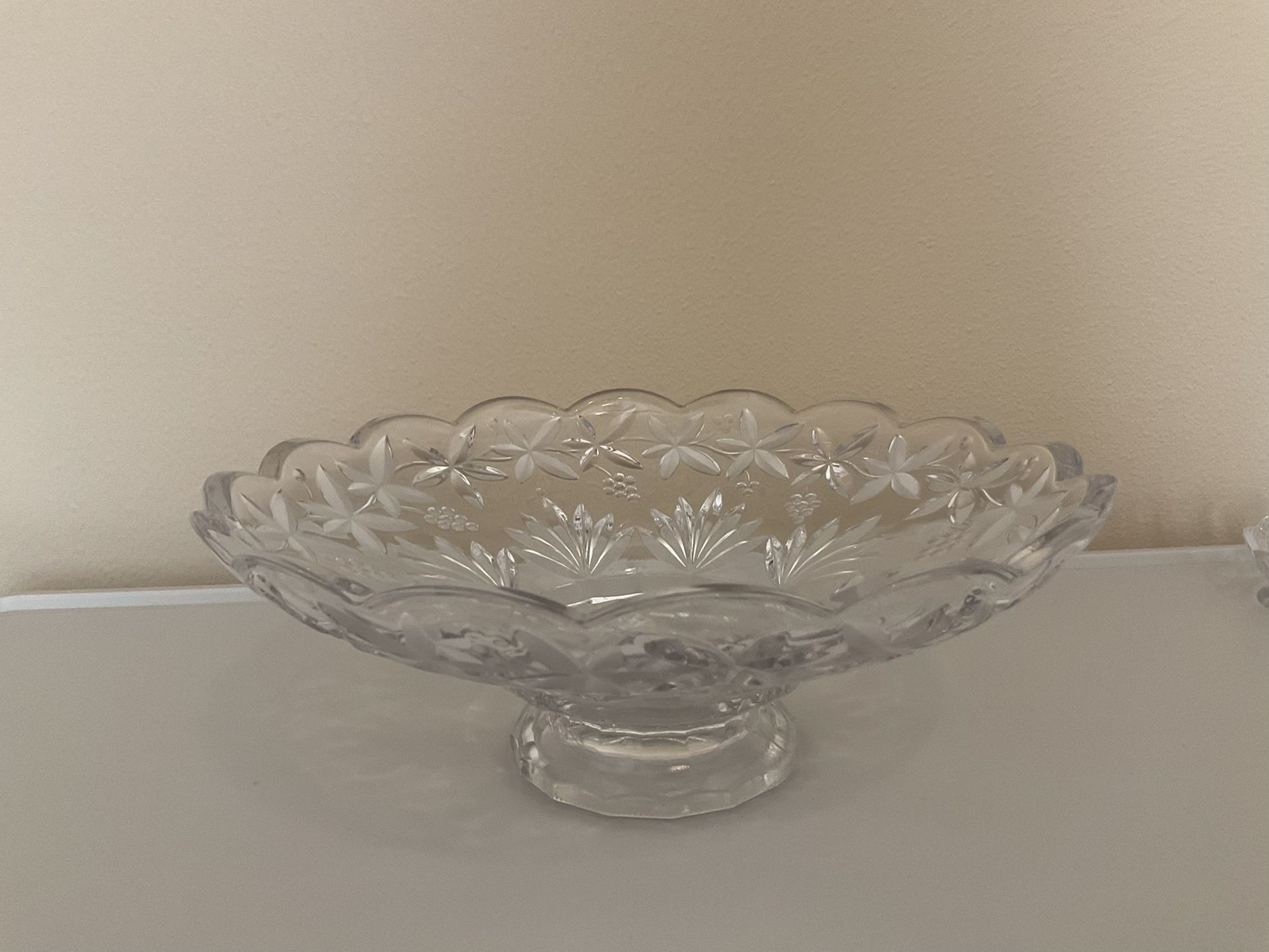 Footed serving bowl 12 in, 4.5 inches tall, scalloped edges - Garden Terrace Mikasa