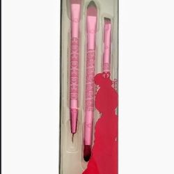 Disney Makeup Brushes  New