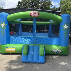 Bounce House With Blower 