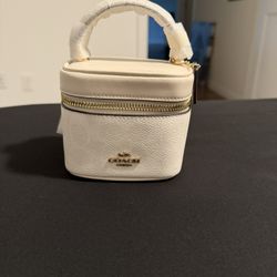 Ava Crossbody Bag In Signature Canvas