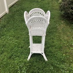 Wicker Plant Stand