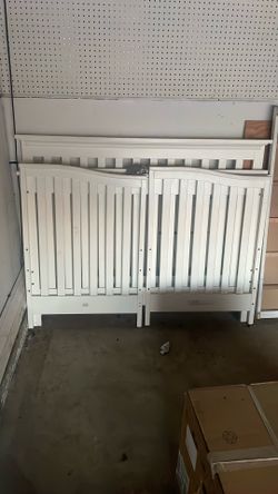 Wood Crib