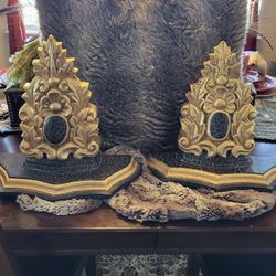 Decorations Different Prices 