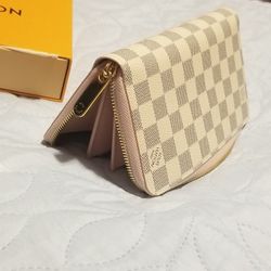 Louis Vuitton White Azur Zippy Wallet 