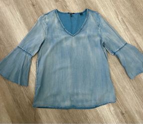 Scotch & Soda brand Sz S Light Wash Denim Bell Sleeve Blouse