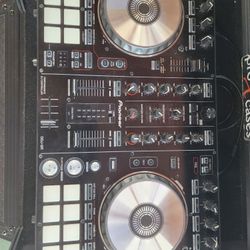 Pioneer Ddj Sr With Pro Flight Case And Numark Ndx 400 Obo