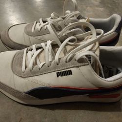 Puma Sneakers Men 9.5 Size