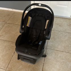 Graco  Snugride Car Seat 