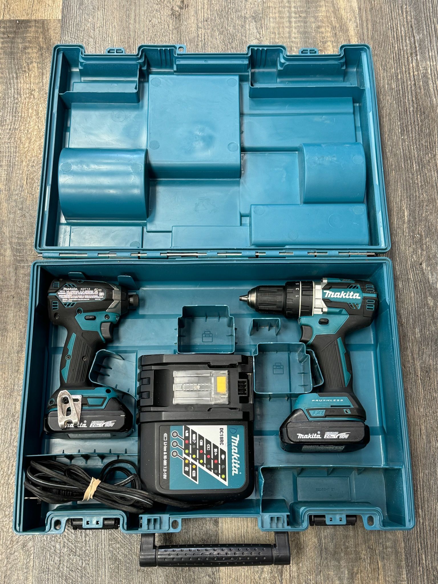 Makita XT269M 18V LXT Brushless Drill/Driver Combo Kit