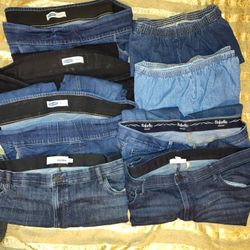 All 8 Woman's Size 24 Jeans For $25