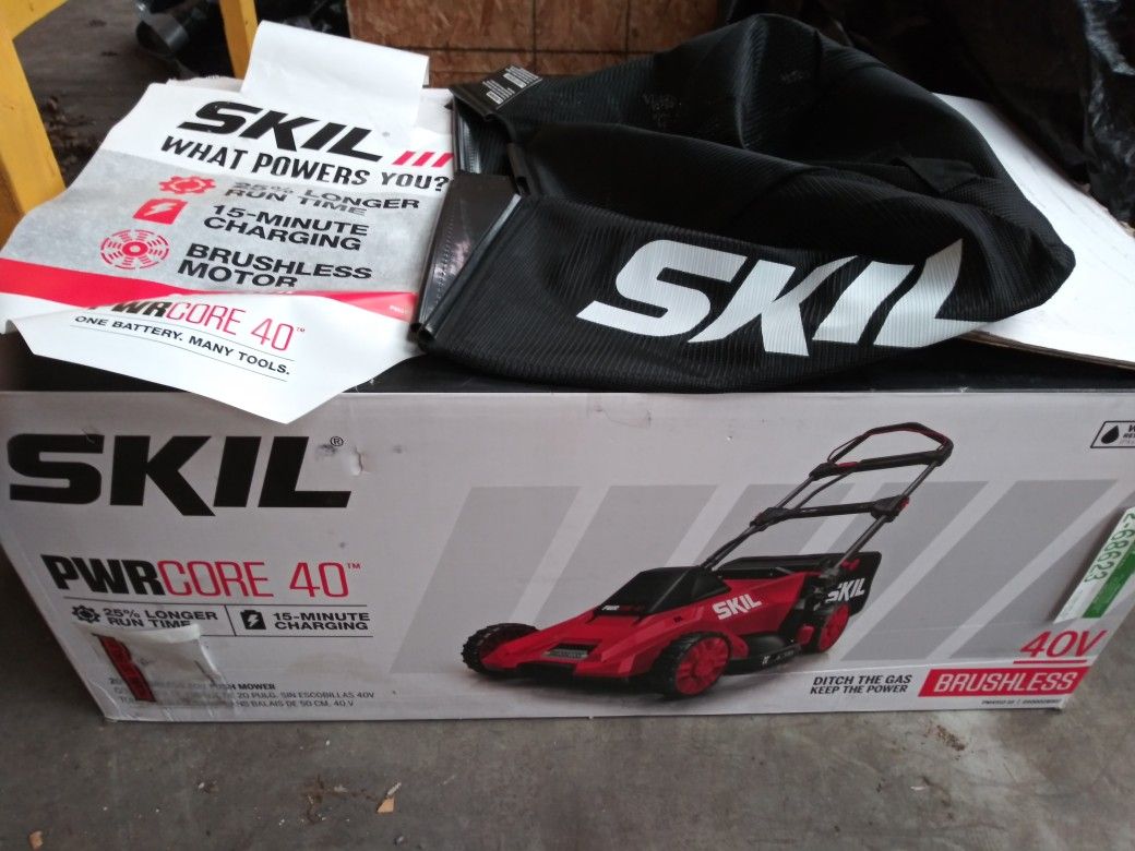 SKIL Power CORE 40 Brushless 40-Volt 20" Push Cordless Lawnmower