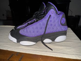Air Jordan 13 Court Purple Retro and Air Jordan 1 Mid Size 5 Boys 