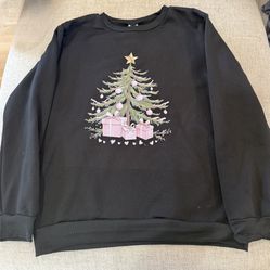 Cozy black Christmas Tree sweatshirt