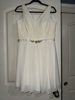 Women’s white formal dress size XL