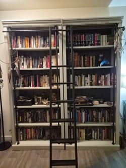 2 Bookcases
