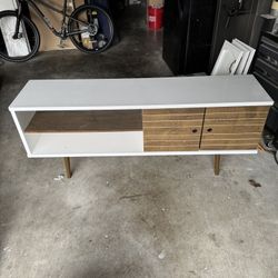 Media / Entertainment Center