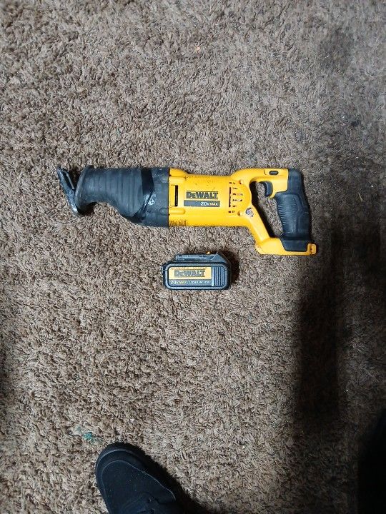 DeWalt Saw Cordless