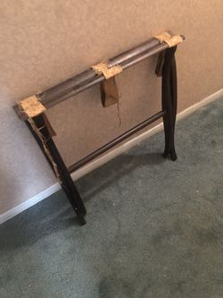 Mahogany Folding Luggage Valet