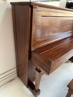 1920 Steinway & Sons Upright Piano – Mahogany