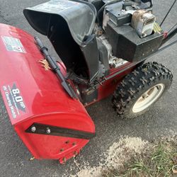 ❄️ For Sale: Yard Machines 8.0 HP / 26" Snow Blower ❄️