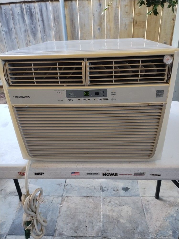 Window AC Unit