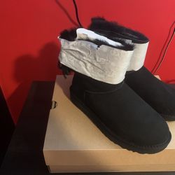 BRAND NEW UGG CLASSIC DOUBLE BOW MINI SIZE 7