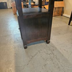 Ashley's Hayley Contemporary Dark Brown Counter Height Dining Table w/ 4 Chairs - amazing condition