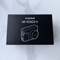 NIB Fujifilm LC-X100V Leather Case