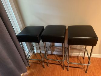 BAR CHAIRS