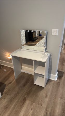 White Vanity Desk with Hollywood Lighted Mirror