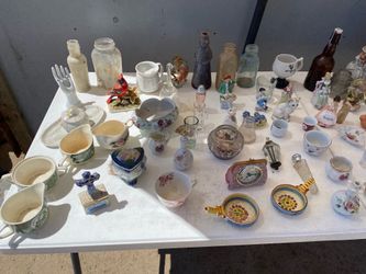 If you are in to little knickknacks and stuff to fill up the curio cabinet or Whatnot. You might wanna come take a look at this stuff.