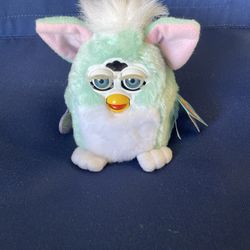 Furby Baby 1999 Tiger Electronics