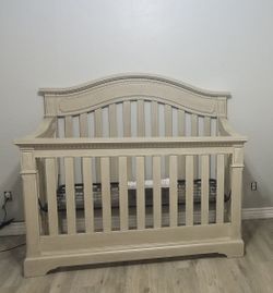 Baby crib and Dresser with changing table
