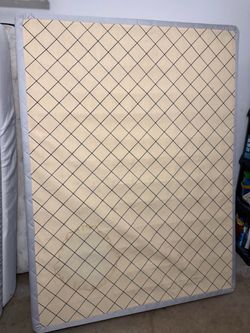 QUEEN SIZE BOX SPRING MATTRESS