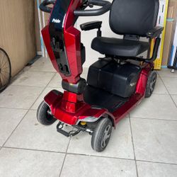 Pride Zero turn 10 4 wheel mobility scooter like new needs battery charger or new batteries my mom no used for 8 months asking $1200 as is comes with 