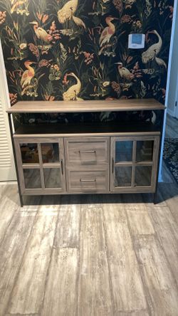TV stand / storage hutch