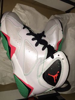 Jordan 7 size 6y (new)