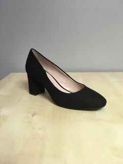 Kelly and Katie - Black Suede Liya Pump - Women’s 6M - Like New In Box