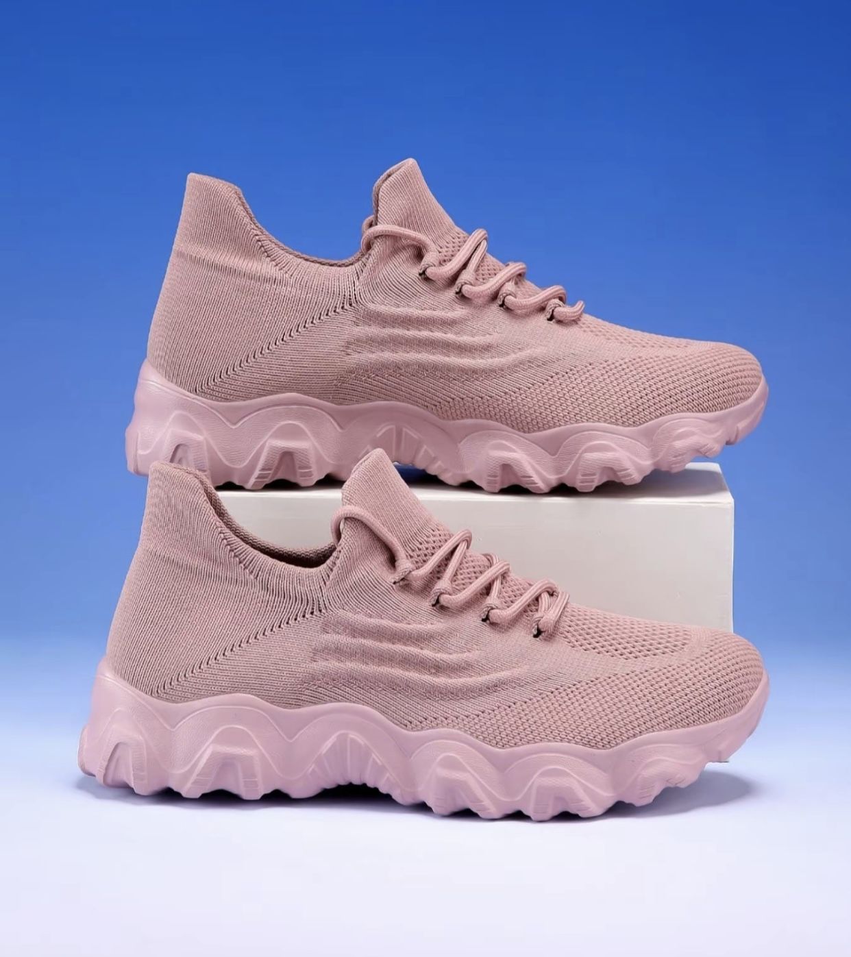 Womens Tik Tok Viral Shoes Size 9